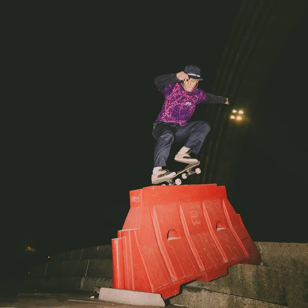 Fs nose grind on the red grindbox - Artur Kovalchuk, photo by Dima Shkliar